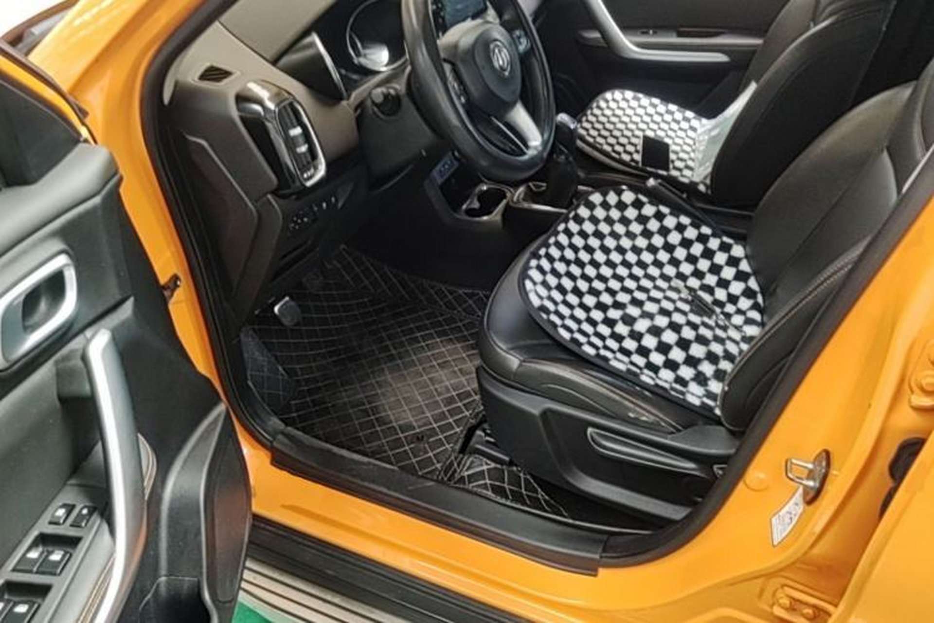 Used Dongfeng Aeolus AX4 2017 1.6L Manual ChaoShang Model Driver Seat