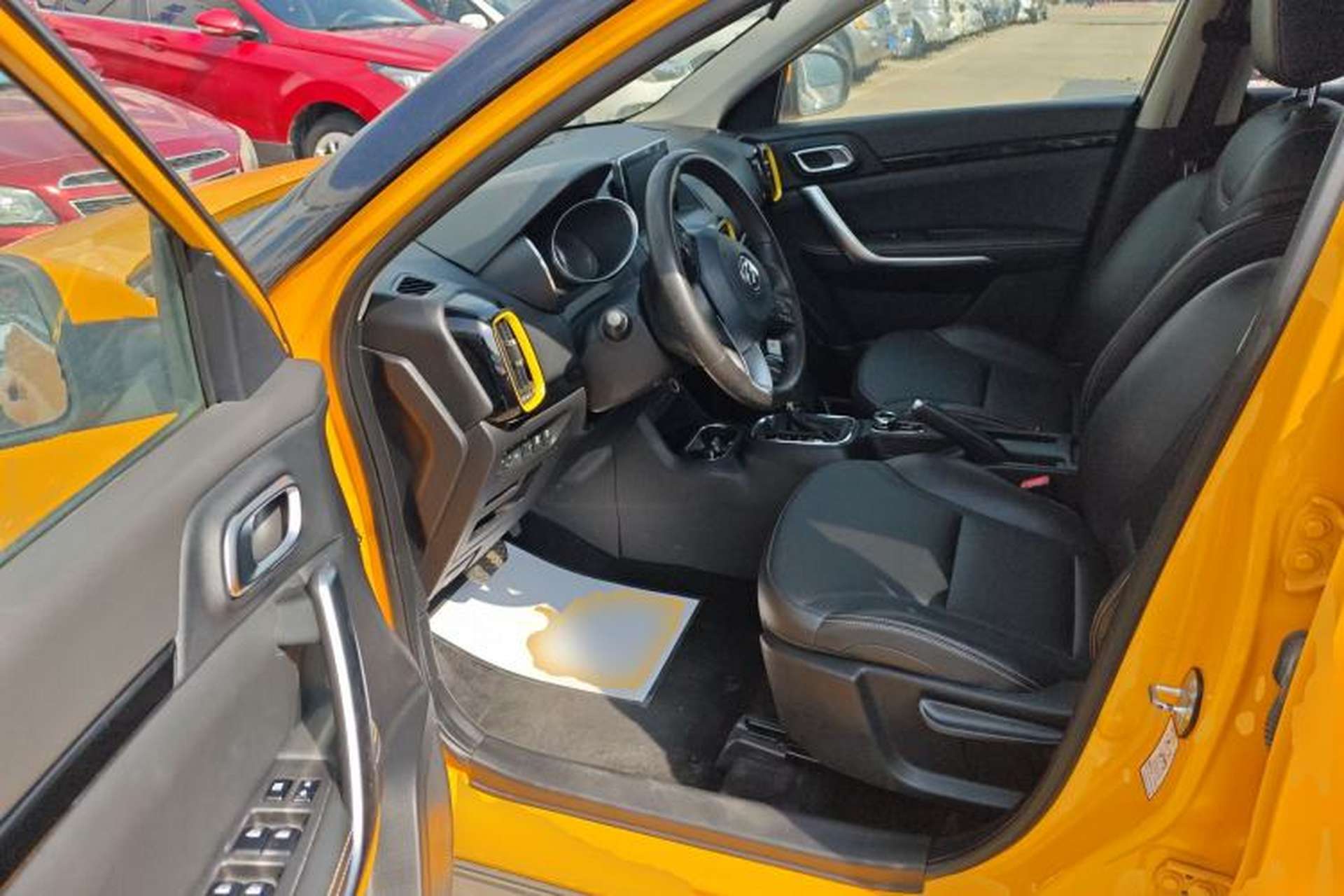 Used Dongfeng Aeolus AX4 2017 1.6L DCT Trendy Style Driver Seat
