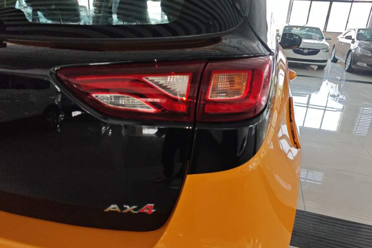 Used Dongfeng Aeolus AX4 2017 1.6L DCT Trendy Style Exterior 3