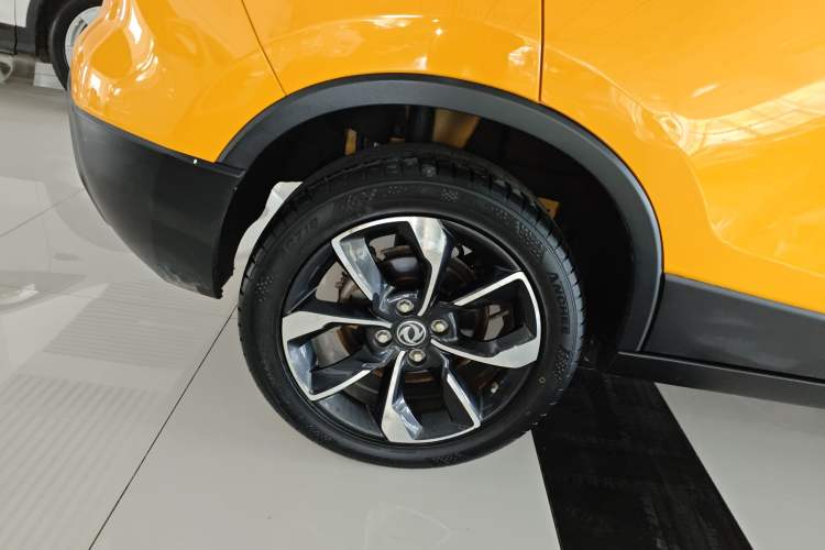 Used Dongfeng Aeolus AX4 2017 1.6L DCT Trendy Style Exterior 5