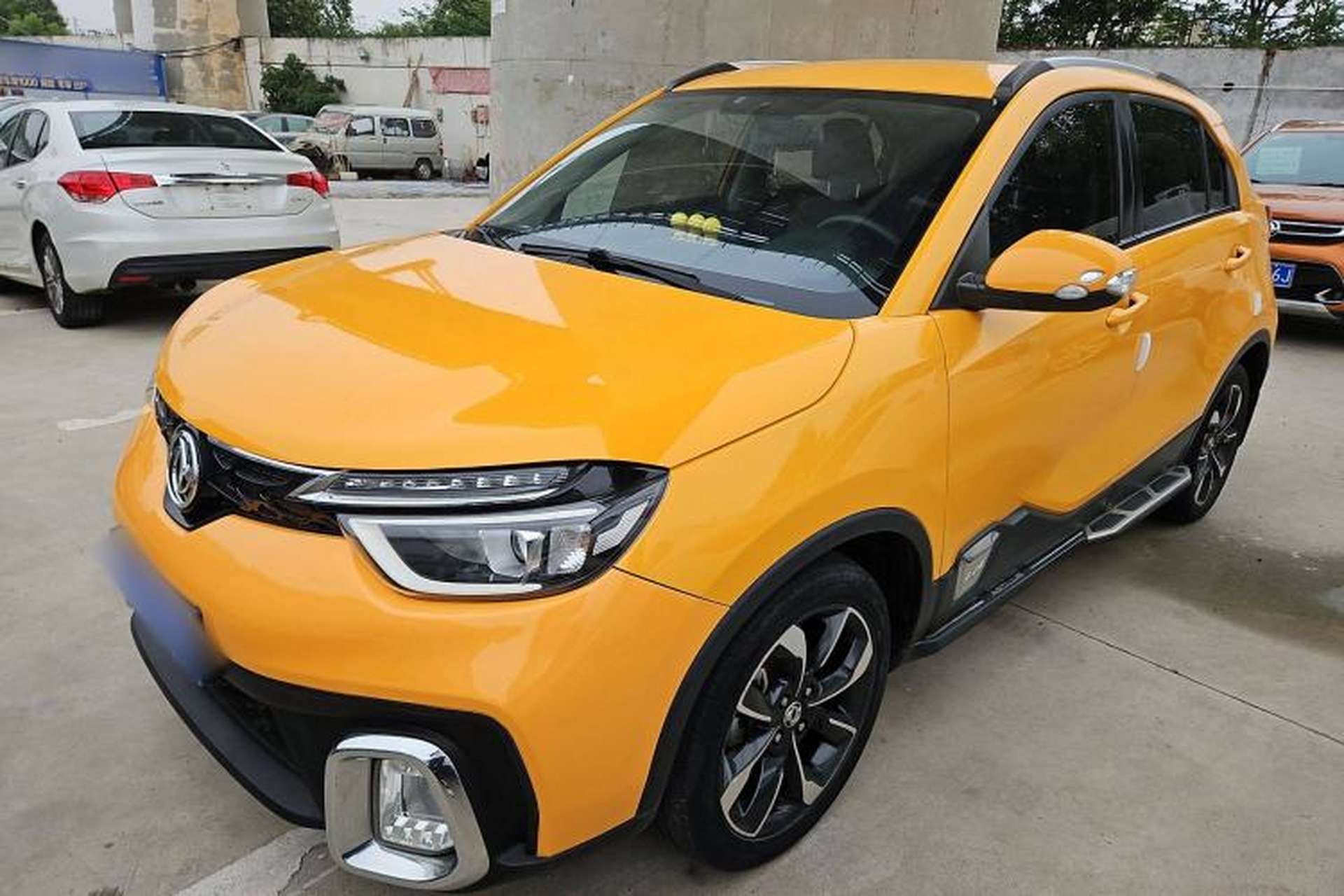Used Dongfeng Aeolus AX4 2017 1.6L DCT Trendy Style Front Left 45 Deg