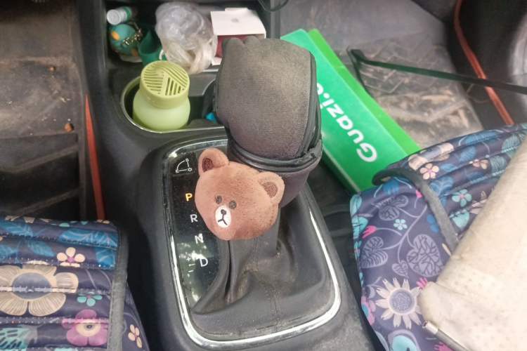 Used Dongfeng Aeolus AX4 2017 1.6L DCT Trendy Style Gear Lever