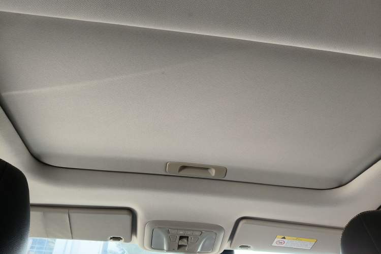 Used Dongfeng Aeolus AX4 2017 1.4T DCT Trendy Edition Headliner