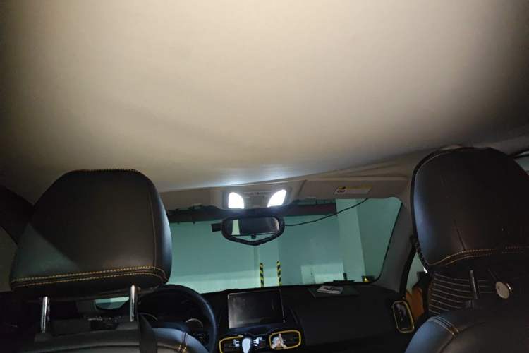 Used Dongfeng Aeolus AX4 2017 1.6L DCT Trendy Style Headliner