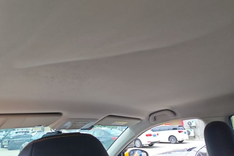 Used Dongfeng Aeolus AX4 2017 1.6L DCT Trendy Style Headliner