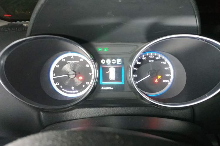 Used Dongfeng Aeolus AX4 2017 1.6L DCT Trendy Style Instrument Cluster