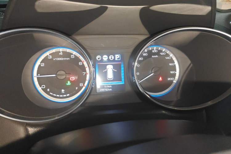 Used Dongfeng Aeolus AX4 2017 1.6L DCT Trendy Style Instrument Cluster