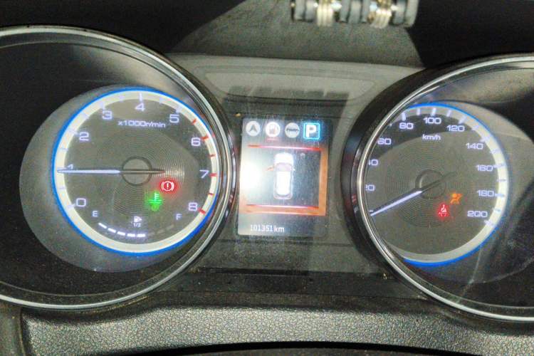 Used Dongfeng Aeolus AX4 2017 1.6L DCT Trendy Style Instrument Cluster