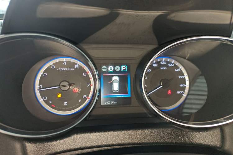 Used Dongfeng Aeolus AX4 2017 1.6L DCT Trendy Style Instrument Cluster