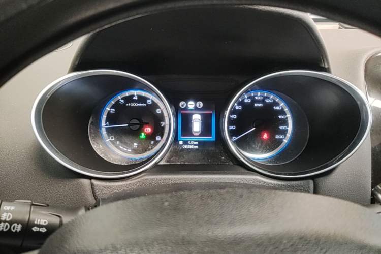 Used Dongfeng Aeolus AX4 2017 1.6L Manual ChaoShang Model Instrument Cluster