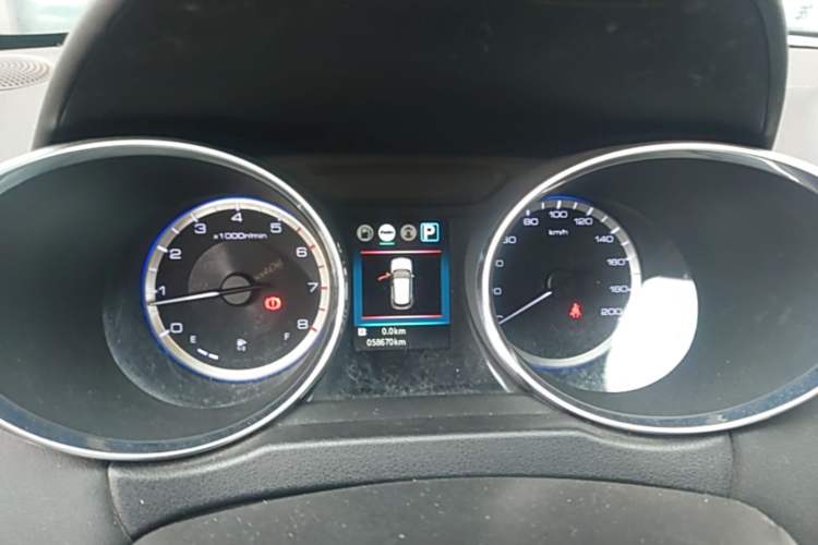 Used Dongfeng Aeolus AX4 2017 1.4T DCT Trendy & Stylish Model Instrument Cluster