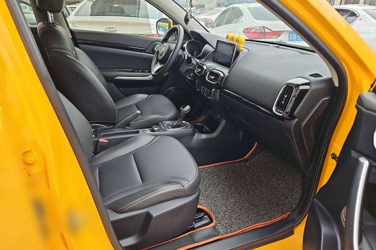 Used Dongfeng Aeolus AX4 2017 1.6L DCT Trendy Style Interior 1
