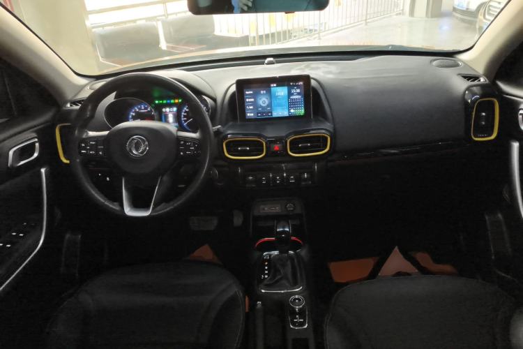 Used Dongfeng Aeolus AX4 2017 1.4T DCT Trendy & Stylish Model Interior 2