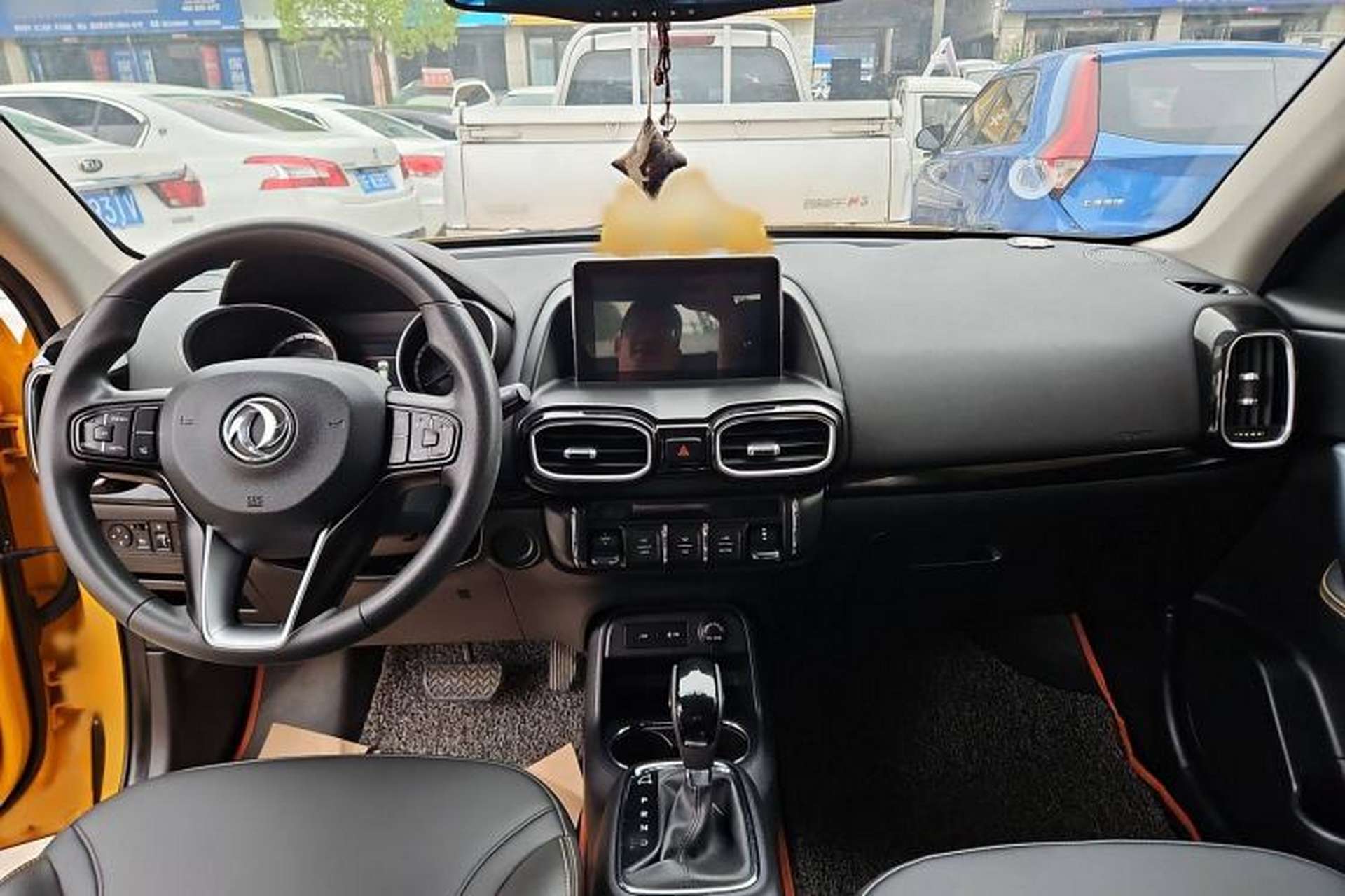 Used Dongfeng Aeolus AX4 2017 1.6L DCT Trendy Style Interior 4