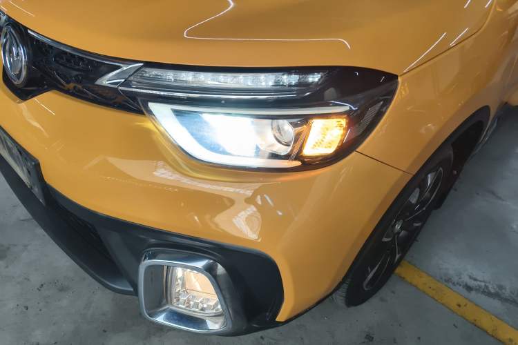 Used Dongfeng Aeolus AX4 2017 1.4T DCT Trendy & Stylish Model Left Front Headlight