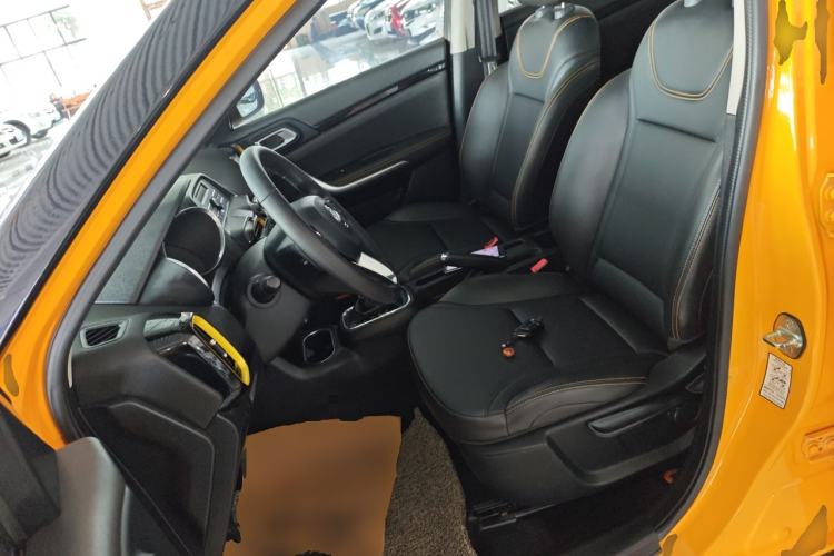 Used Dongfeng Aeolus AX4 2017 1.6L DCT Trendy Style Left Front Seat