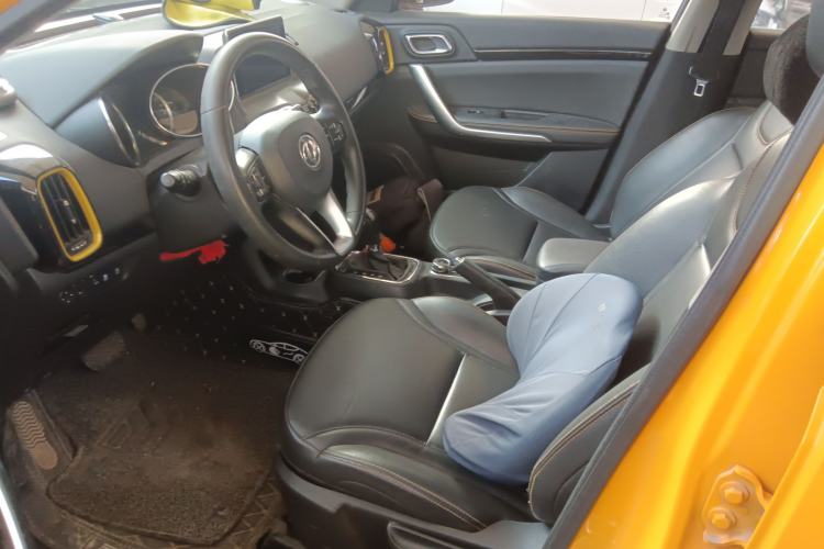 Used Dongfeng Aeolus AX4 2017 1.4T DCT Trendy & Stylish Model Left Front Seat