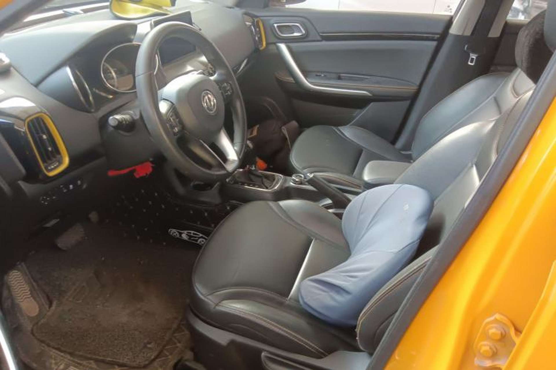 Used Dongfeng Aeolus AX4 2017 1.4T DCT Trendy & Stylish Model Left Front Seat