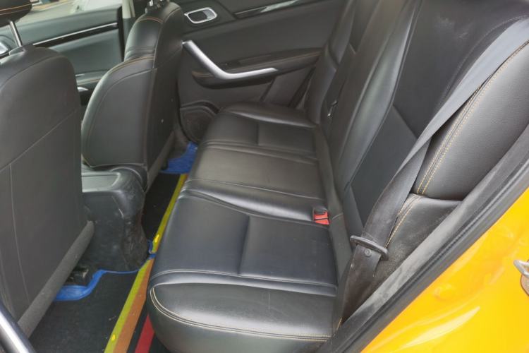 Used Dongfeng Aeolus AX4 2017 1.6L DCT Trendy Style Left Rear Seat