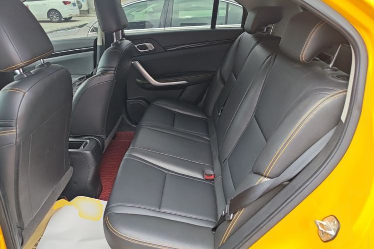 Used Dongfeng Aeolus AX4 2017 1.6L DCT Trendy Style Left Rear Seat