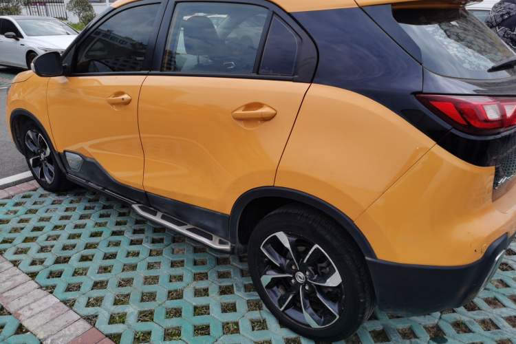 Used Dongfeng Aeolus AX4 2017 1.6L DCT Trendy Style Left Side