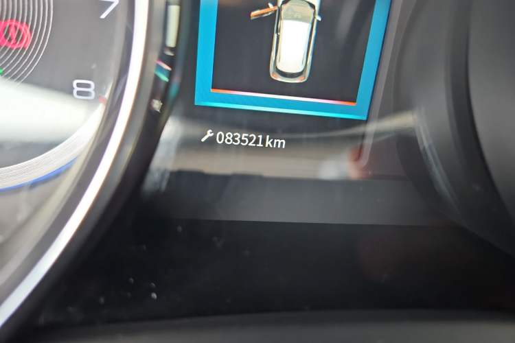 Used Dongfeng Aeolus AX4 2017 1.6L DCT Trendy Style Odometer Close Up