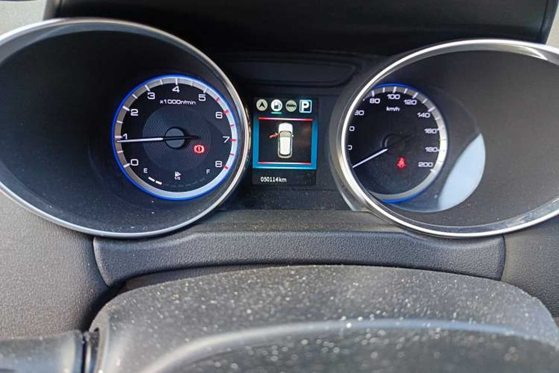 Used Dongfeng Aeolus AX4 2017 1.6L DCT Trendy Style Odometer Close Up