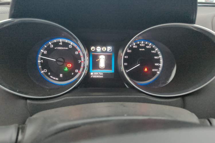 Used Dongfeng Aeolus AX4 2017 1.4T DCT Trendy Edition Odometer Close Up