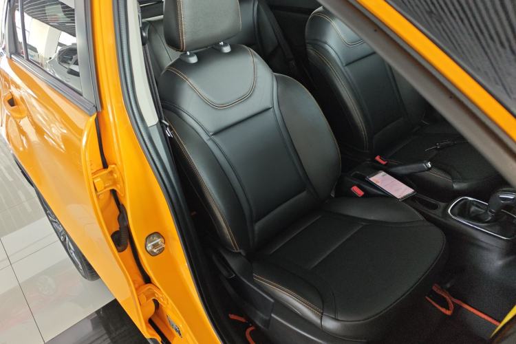 Used Dongfeng Aeolus AX4 2017 1.6L DCT Trendy Style Right Front Seat