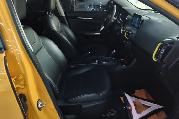 Used Dongfeng Aeolus AX4 2017 1.4T DCT Trendy & Stylish Model Right Front Seat