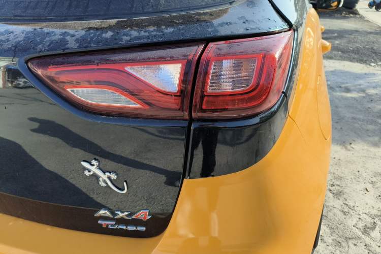 Used Dongfeng Aeolus AX4 2017 1.4T DCT Trendy Edition Right Rear Taillight