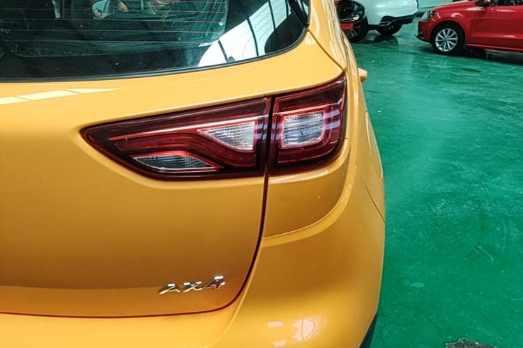 Used Dongfeng Aeolus AX4 2017 1.6L Manual ChaoShang Model Right Rear Taillight