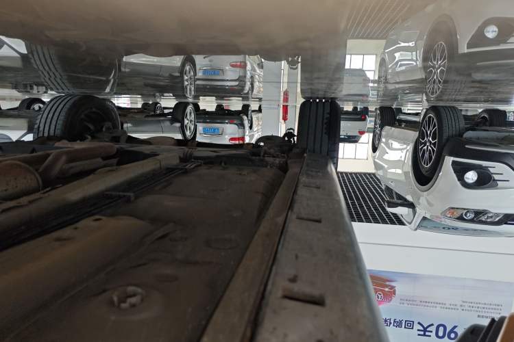Used Dongfeng Aeolus AX4 2017 1.6L DCT Trendy Style Right Side Sill