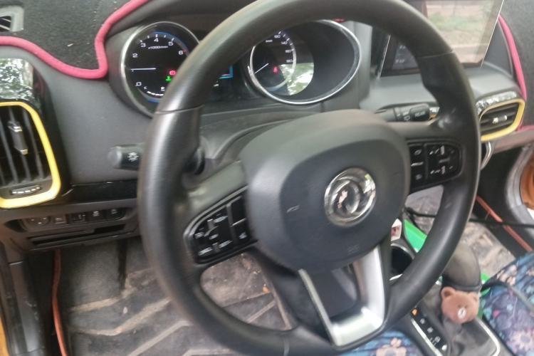 Used Dongfeng Aeolus AX4 2017 1.6L DCT Trendy Style Steering Wheel