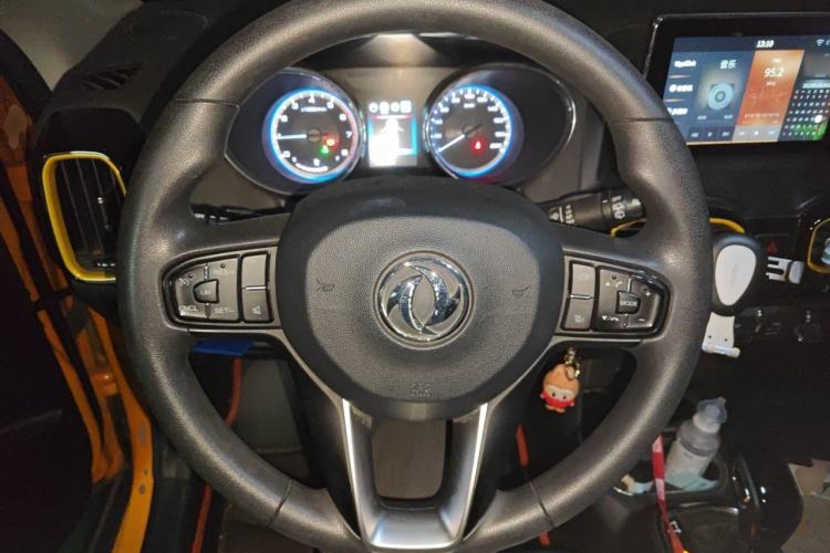 Used Dongfeng Aeolus AX4 2017 1.6L DCT Trendy Style Steering Wheel