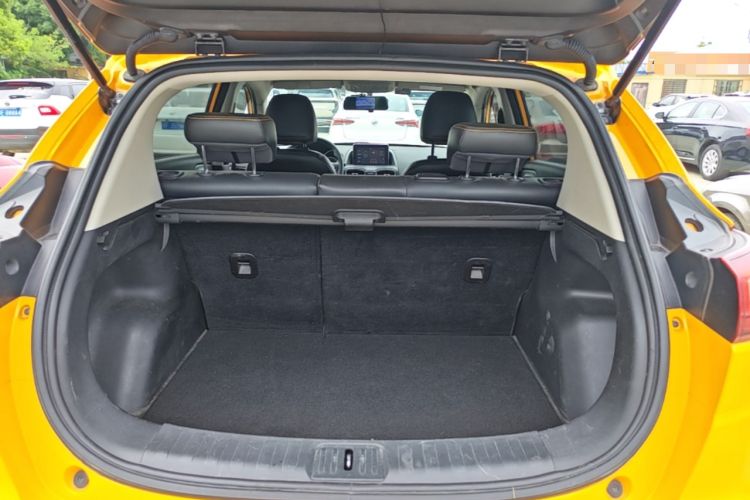 Used Dongfeng Aeolus AX4 2017 1.6L DCT Trendy Style Trunk