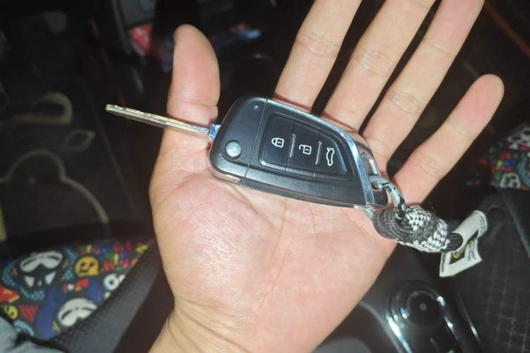 Used Dongfeng Aeolus AX4 2017 1.6L DCT Trendy Style Vehicle Key