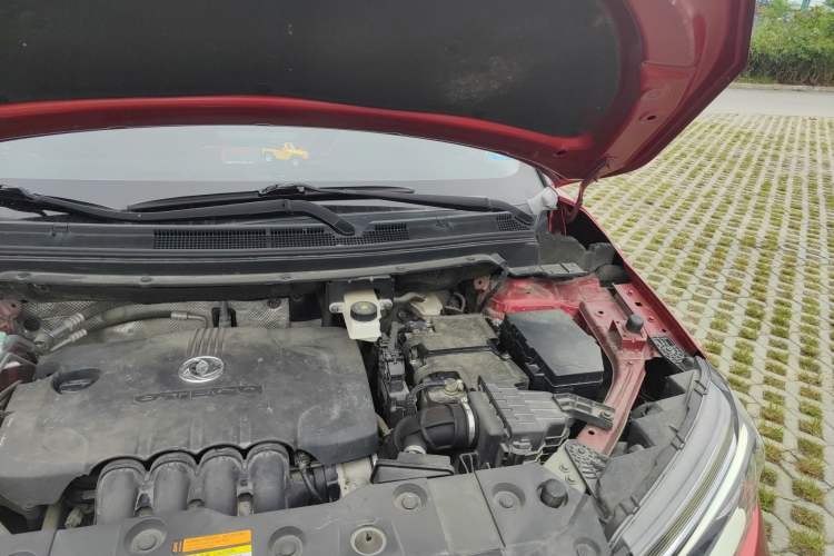 Used Dongfeng Aeolus AX4 2018 1.6L DCT Trendy & Stylish Model with Sunroof Engine Bay Left