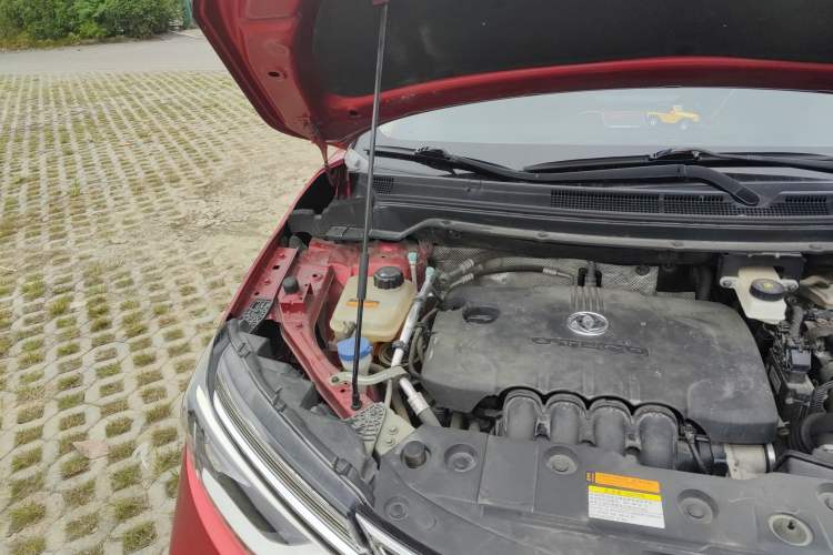 Used Dongfeng Aeolus AX4 2018 1.6L DCT Trendy & Stylish Model with Sunroof Engine Bay Right