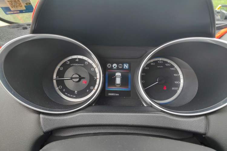 Used Dongfeng Aeolus AX4 2018 1.6L DCT Trendy & Stylish Model with Sunroof Instrument Cluster