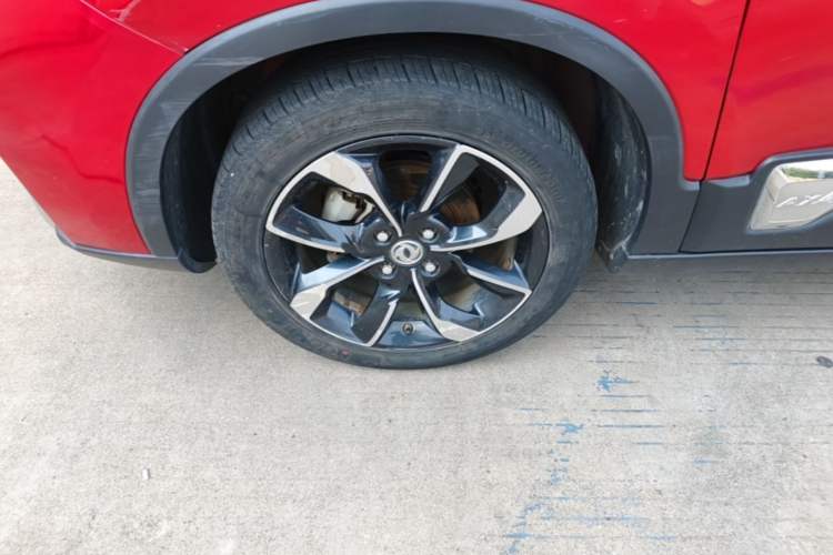 Used Dongfeng Aeolus AX4 2018 1.6L Manual Trendy Model with Sunroof Left Front Wheel Hub