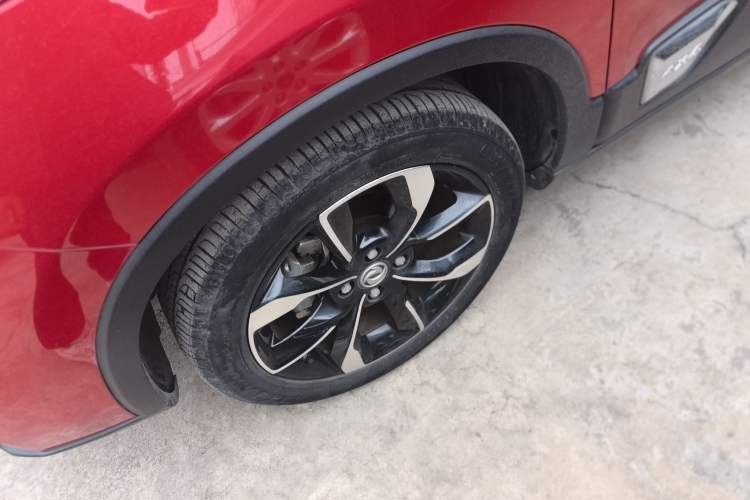 Used Dongfeng Aeolus AX4 2018 1.6L DCT Trendy & Stylish Model with Sunroof Left Front Wheel Hub