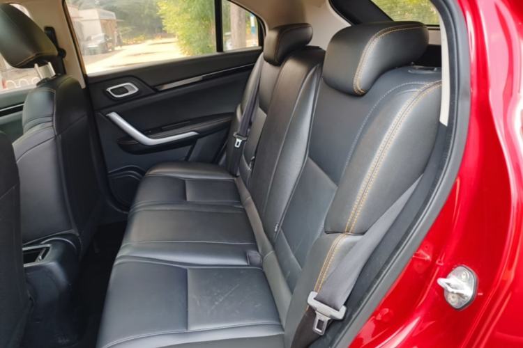 Used Dongfeng Aeolus AX4 2018 1.6L Manual Trendy Model with Sunroof Left Rear Seat