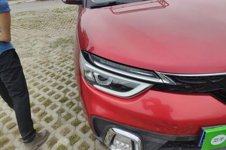 Used Dongfeng Aeolus AX4 2018 1.6L DCT Trendy & Stylish Model with Sunroof Right Front Headlight
