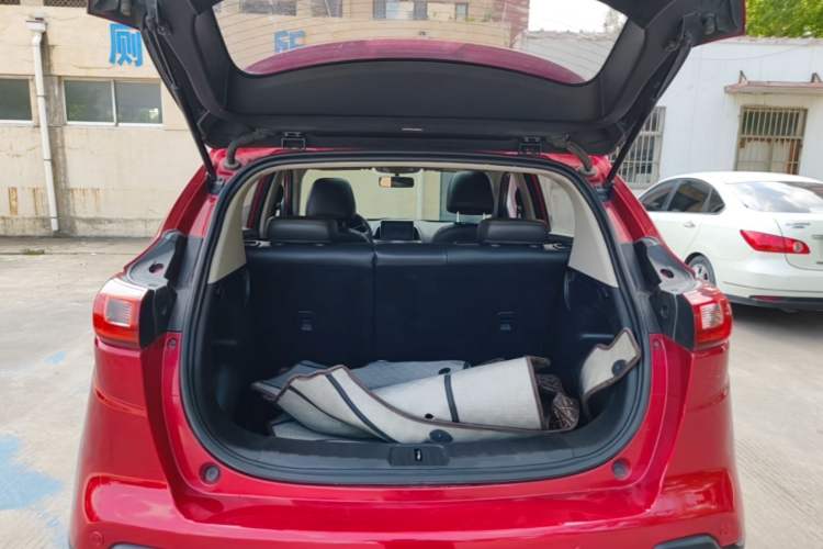 Used Dongfeng Aeolus AX4 2018 1.6L Manual Trendy Model with Sunroof Trunk