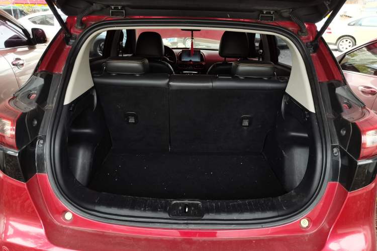 Used Dongfeng Aeolus AX4 2018 1.6L DCT Trendy & Stylish Model with Sunroof Trunk