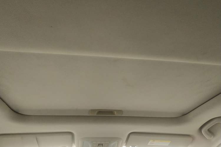 Used Dongfeng Aeolus AX4 2018 1.6L DCT Trendy & Stylish Model with Sunroof Headliner
