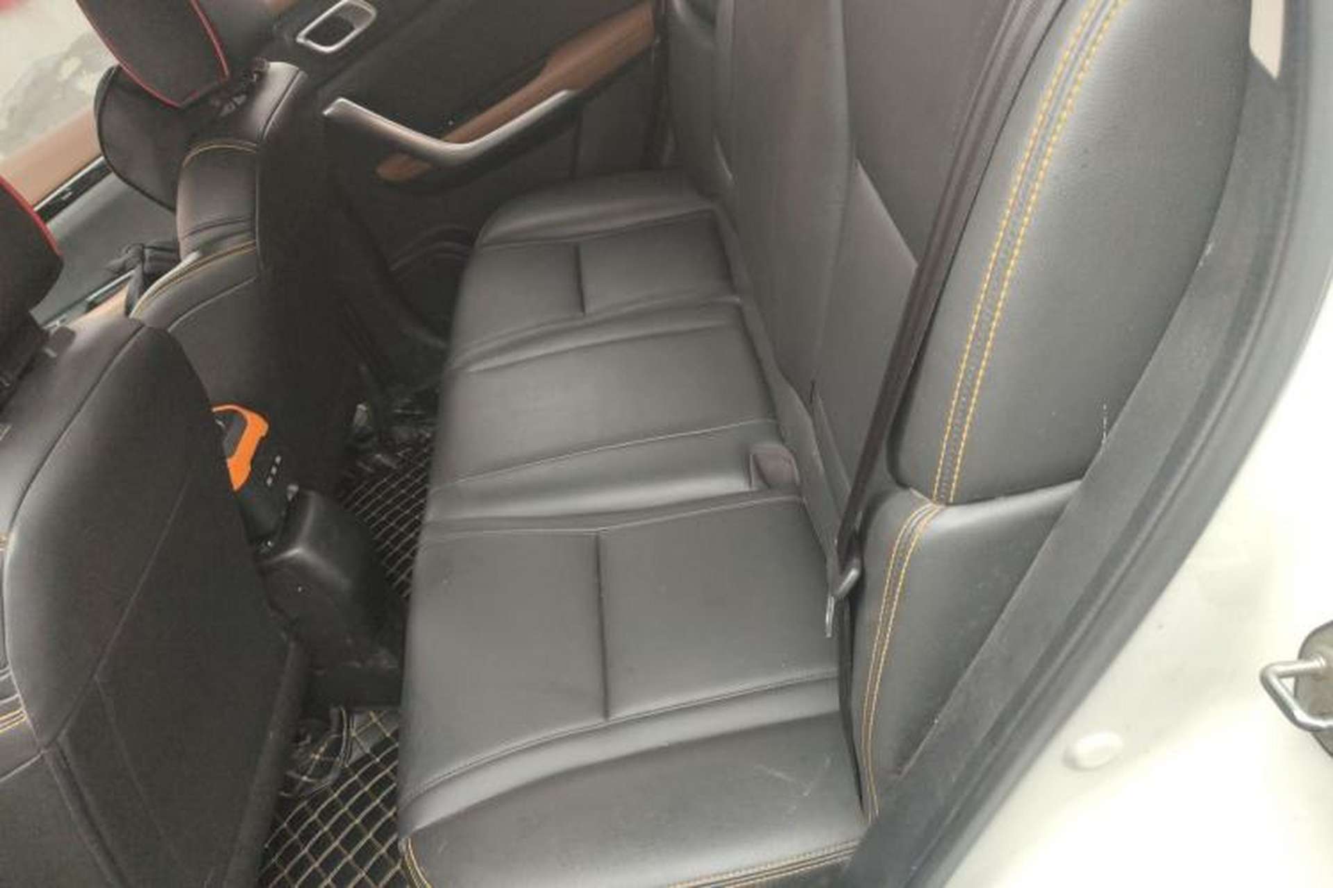 Used Dongfeng Aeolus AX4 2018 1.6L DCT Trendy & Stylish Model with Sunroof Left Rear Seat