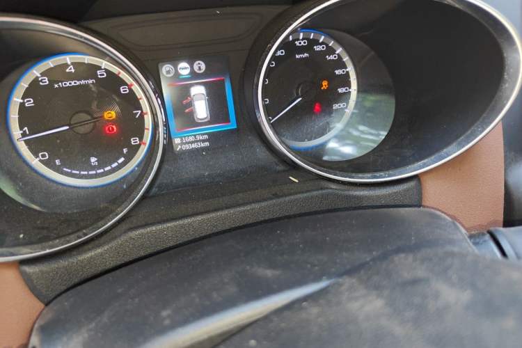 Used Dongfeng Aeolus AX4 2018 1.6L Manual Trendy Model with Sunroof Odometer Close Up