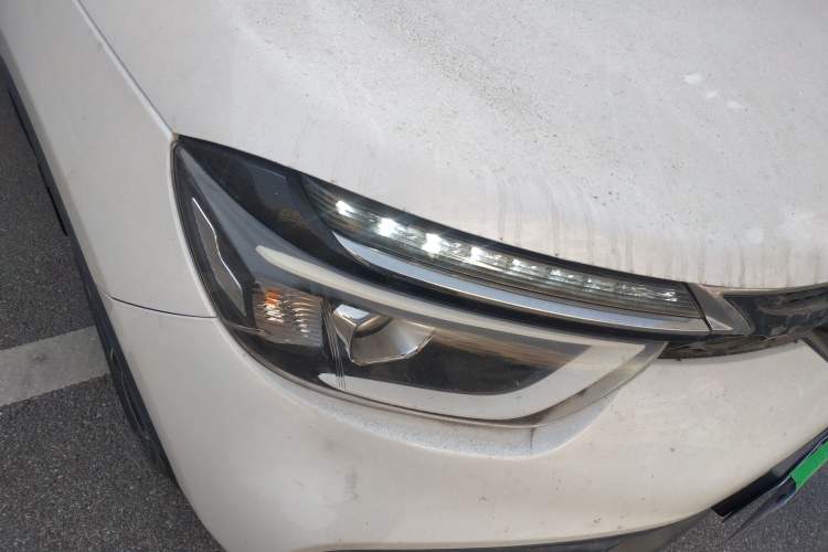 Used Dongfeng Aeolus AX4 2018 1.6L DCT Trendy & Stylish Model with Sunroof Right Front Headlight